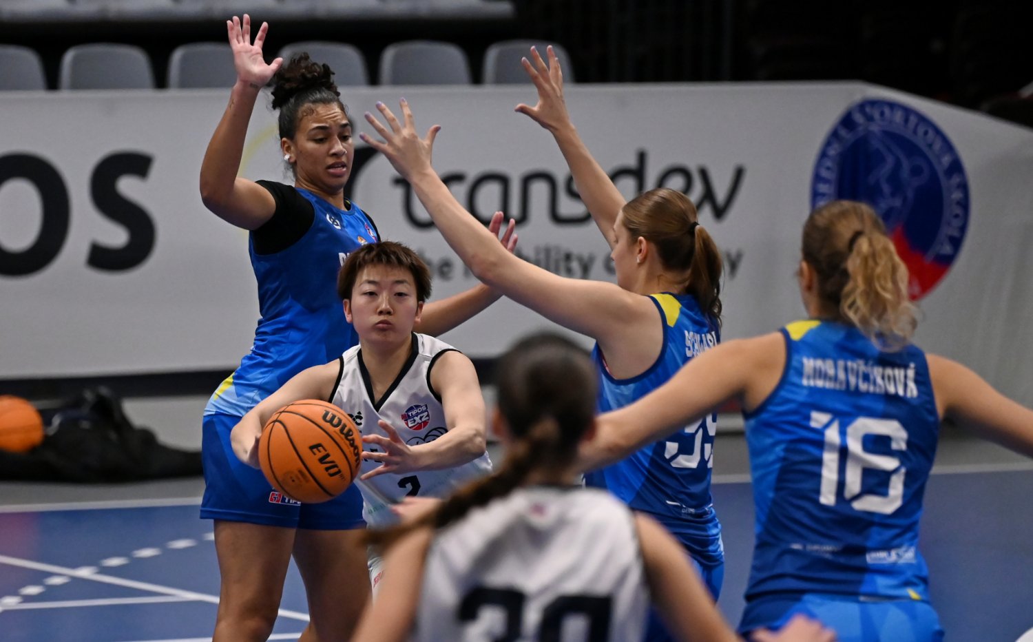 Tipos EXZ | Japonka Yamazaki je ��astn�, �e je nasp� v Tren��ne