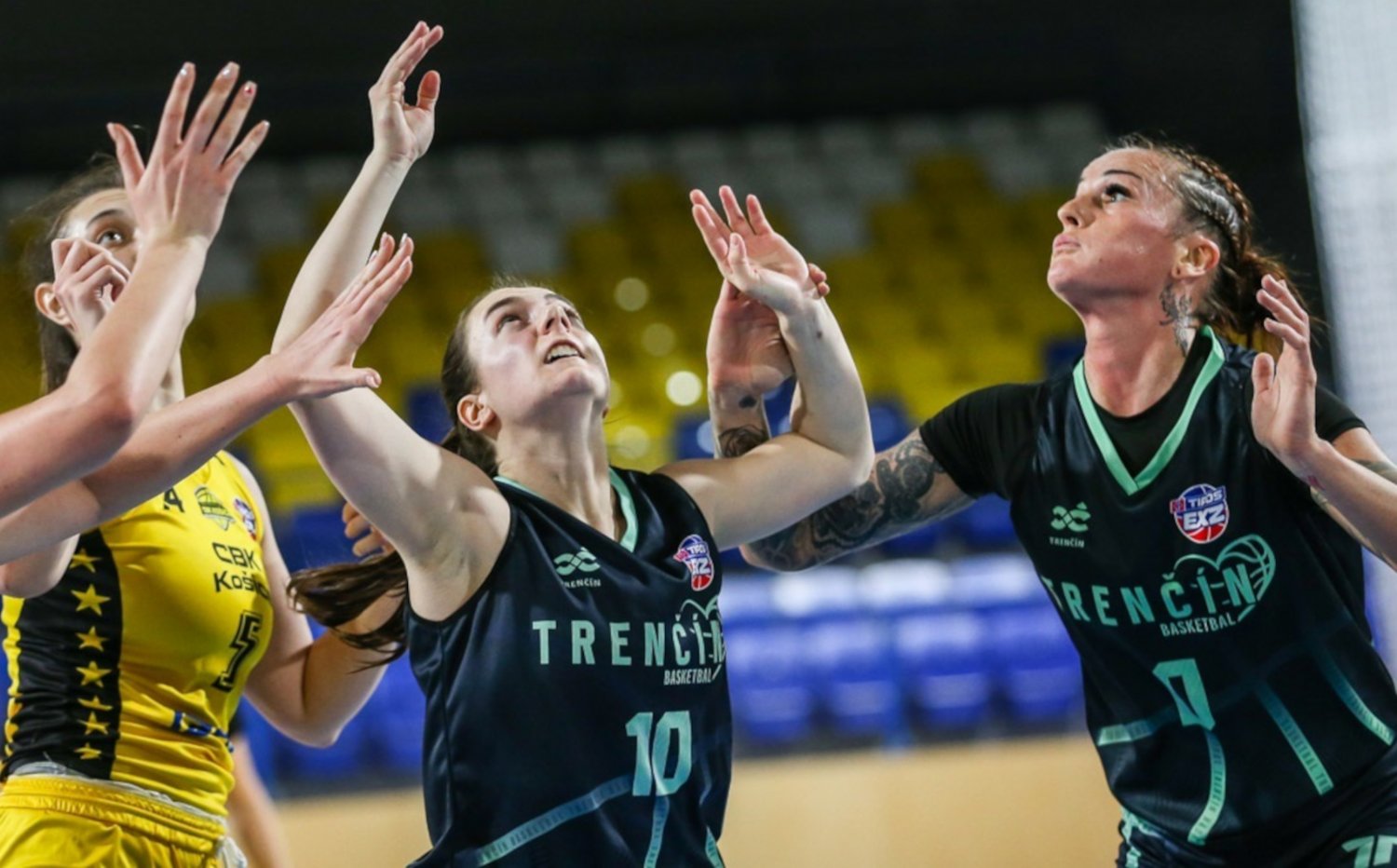 Tipos EXZ | Prehra na palubovke CBK, zlom pri�iel v z�vere tretej �tvrtiny