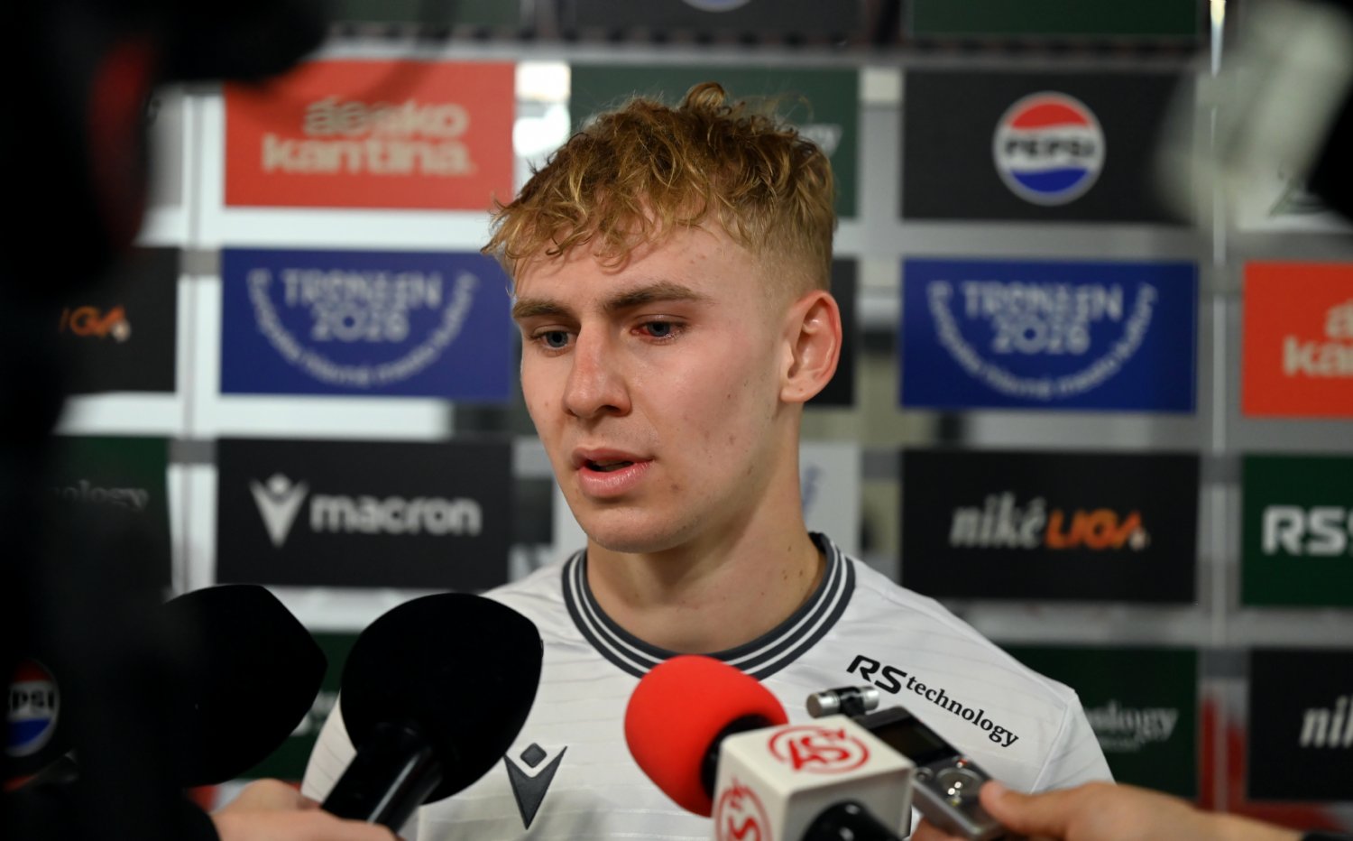 H�jovsk� | Ve�mi �a�k� z�pas, sme v�a�n� za �al�ie v�azstvo