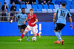  autor: Martin Kramsk�