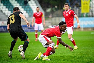  autor: Martin Kramsk�