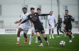  autor: Martin Kramsk�